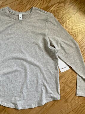 NWT Lululemon Love Long Sleeve Size 10